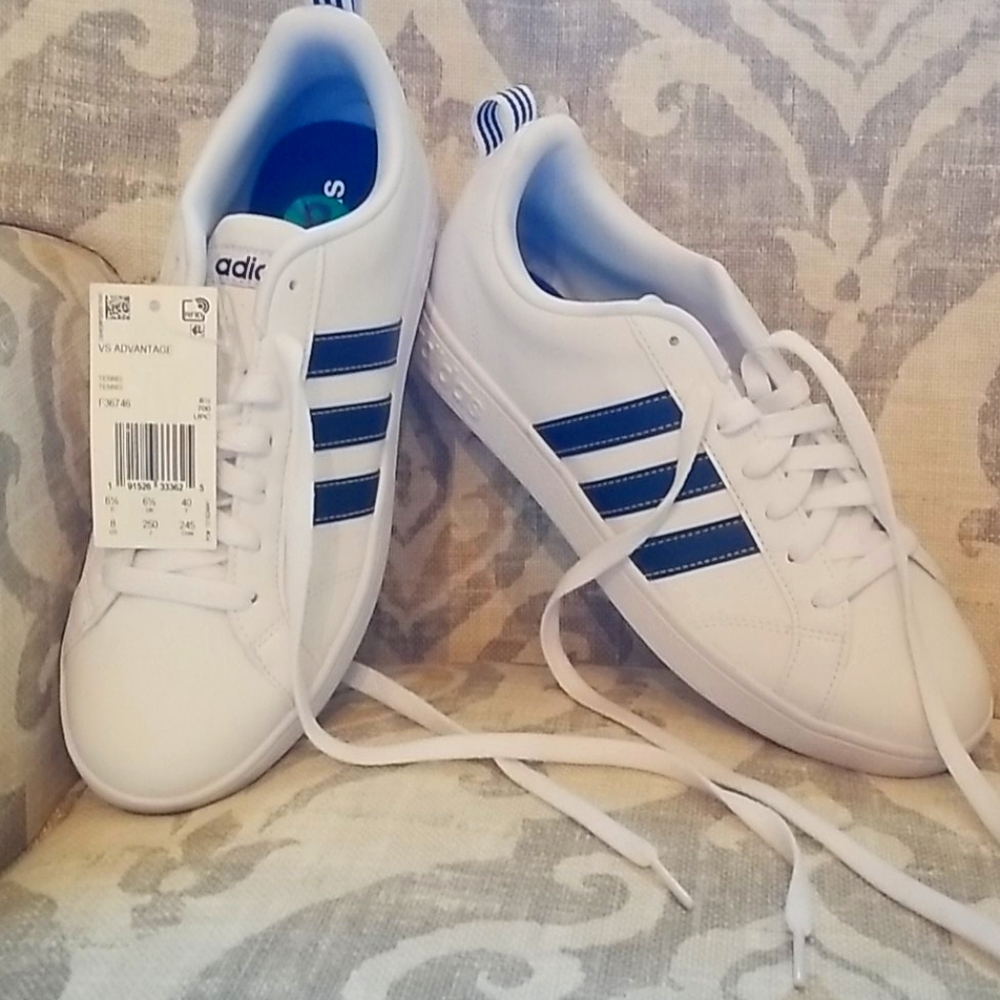 Adidas  Advantage,  slip on sneakers